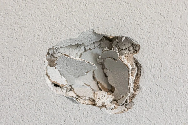 How To Repair A Huge Hole In Drywall Knoxville TN